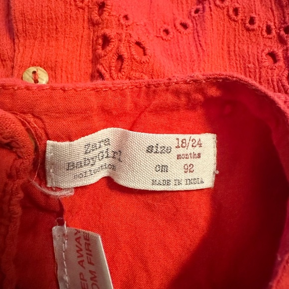 Zara Baby Girl Red Eyelet Lined Dress Button Back Size 12-18mo‎ - Picture 3 of 3